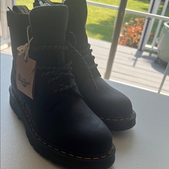 Dr. Martens Black Boots Women’s 7 Black Leather Trinity 1460 - Picture 8 of 8